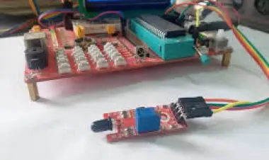 PIC Microcontroller Flame Detector